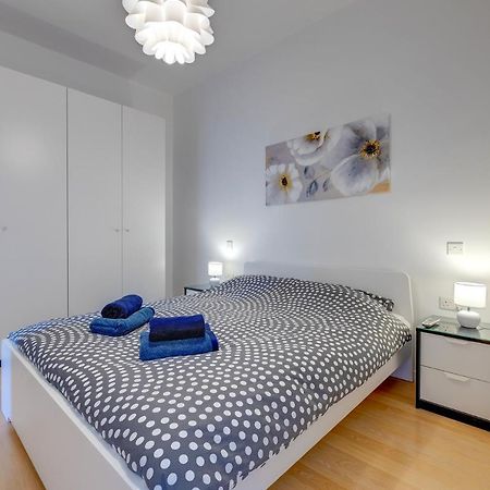 Apartment With Stunning Seaviews スリーマ エクステリア 写真