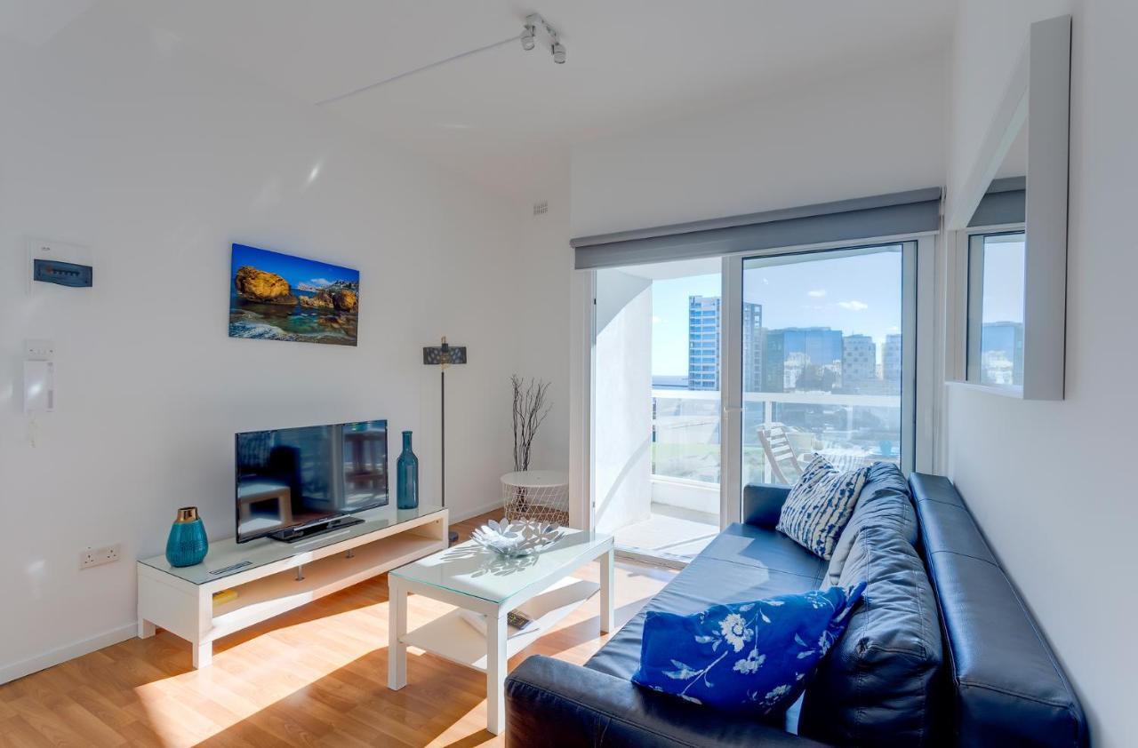Apartment With Stunning Seaviews スリーマ エクステリア 写真