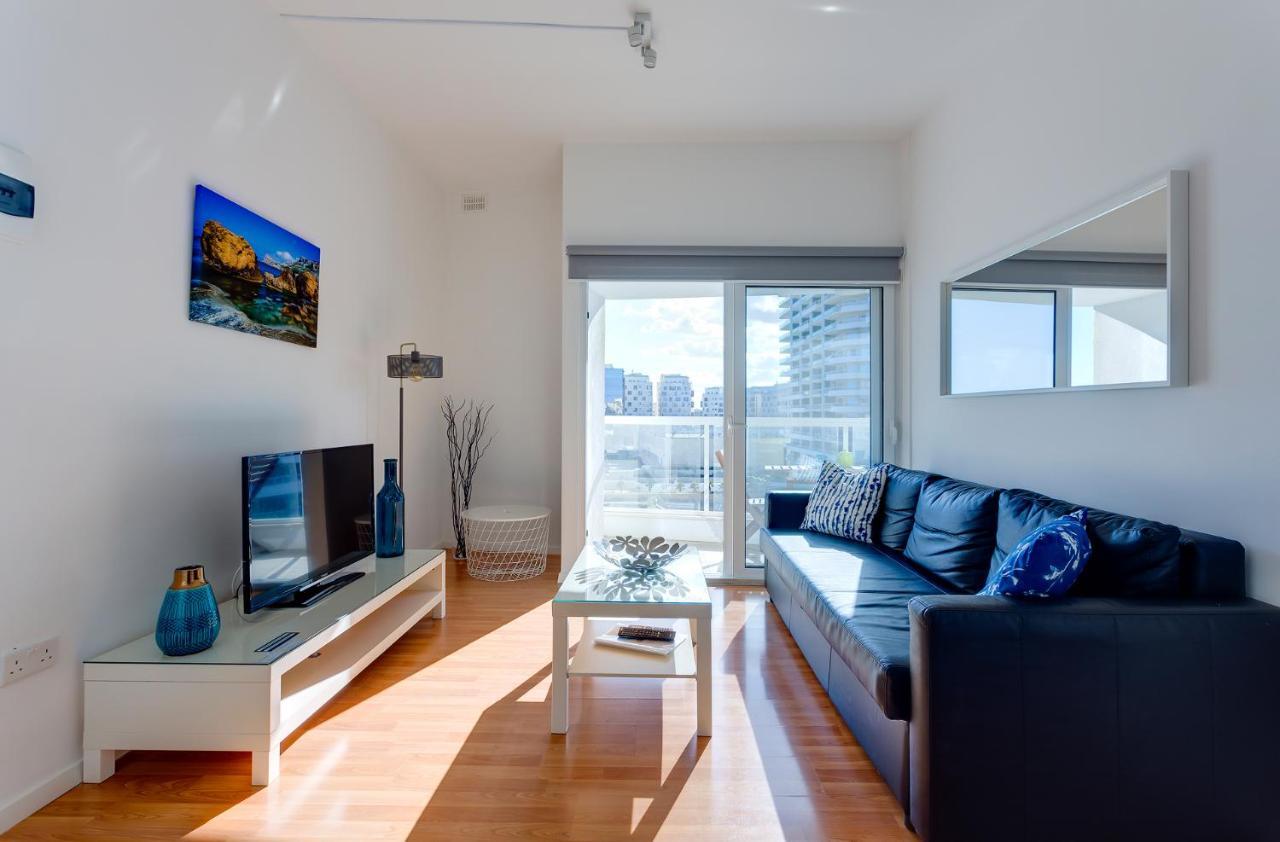 Apartment With Stunning Seaviews スリーマ エクステリア 写真