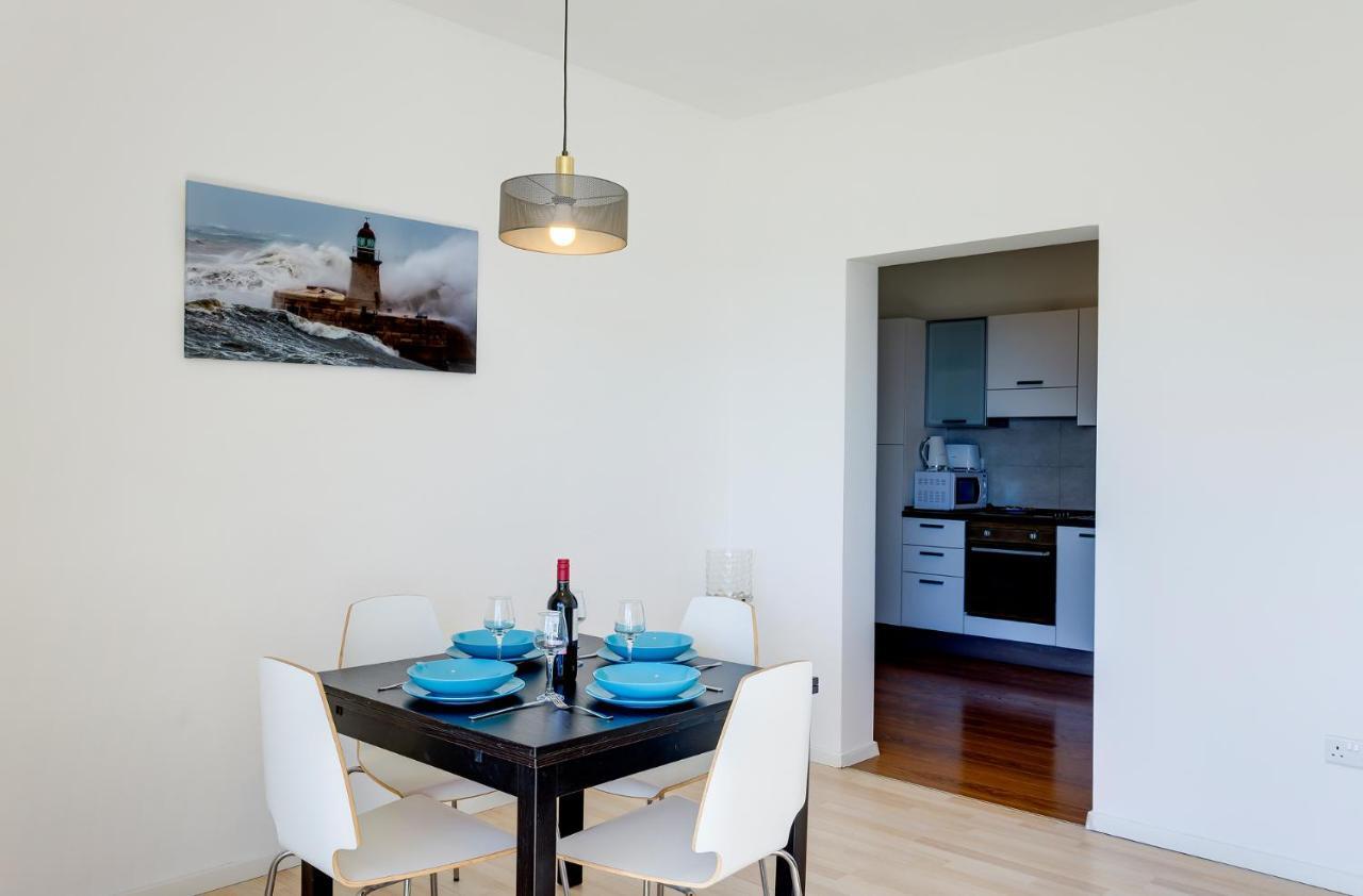 Apartment With Stunning Seaviews スリーマ エクステリア 写真