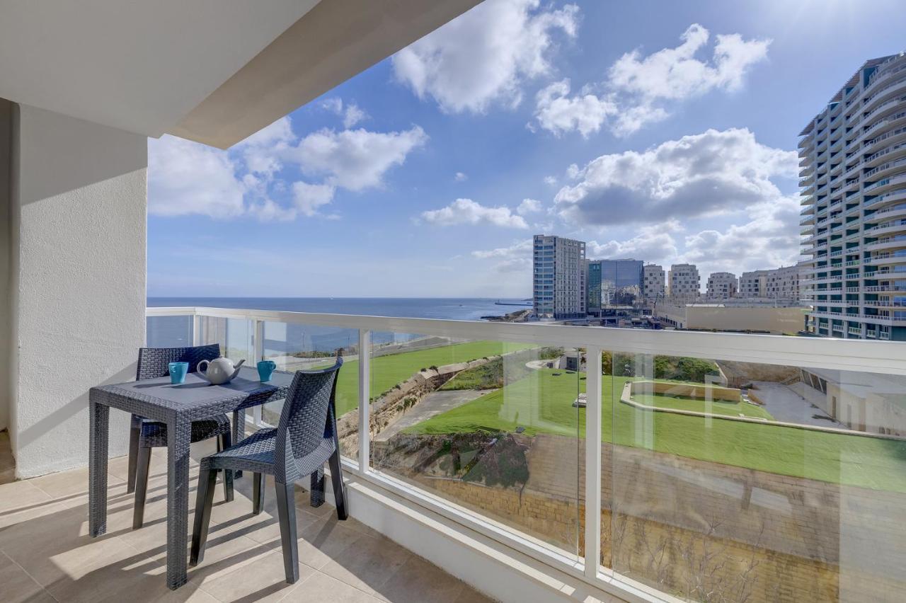 Apartment With Stunning Seaviews スリーマ エクステリア 写真