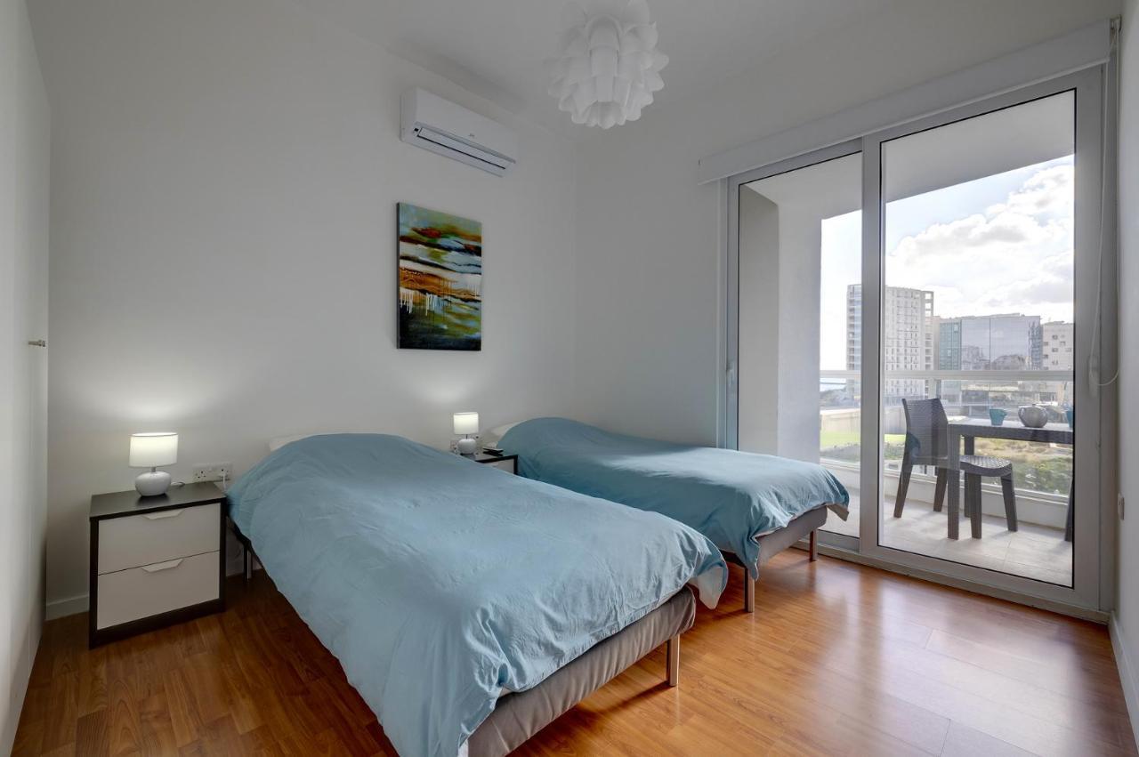 Apartment With Stunning Seaviews スリーマ エクステリア 写真
