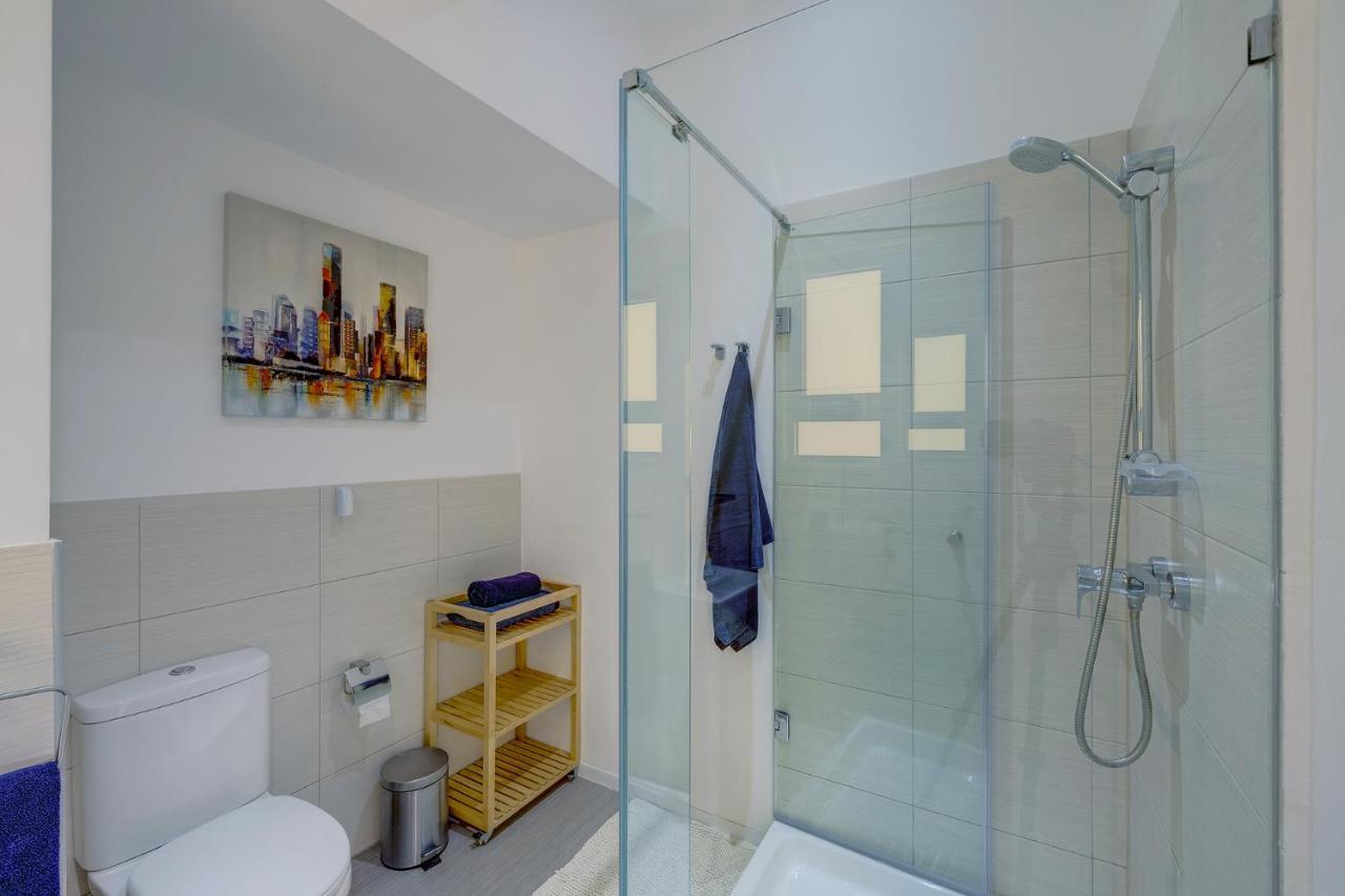 Apartment With Stunning Seaviews スリーマ エクステリア 写真