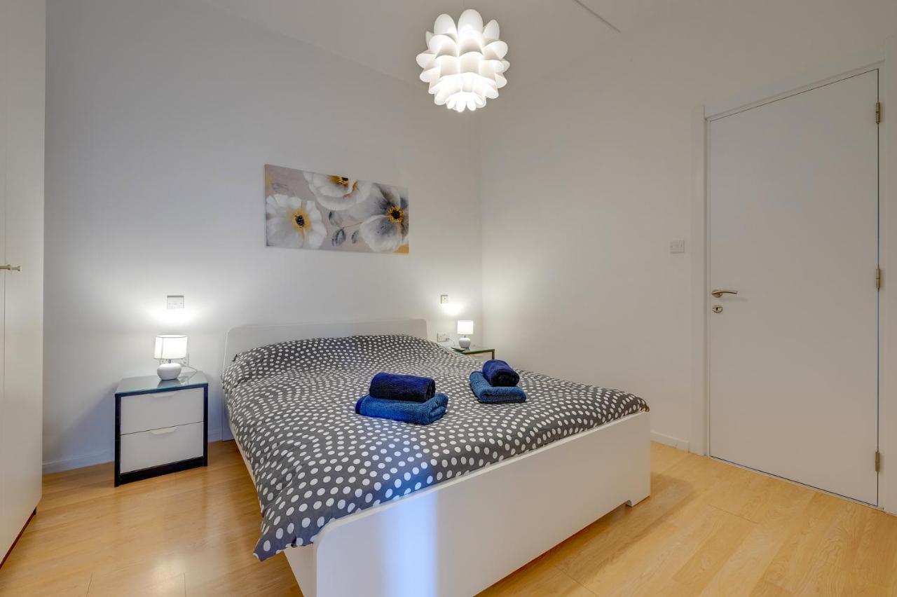Apartment With Stunning Seaviews スリーマ エクステリア 写真